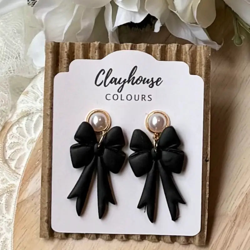 Pearly Black Bow Earrings